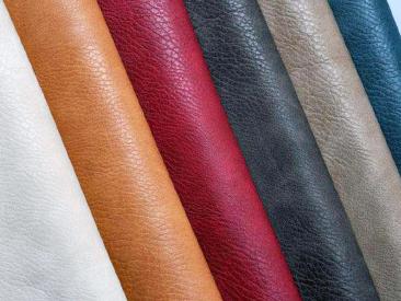 Nearly 100 tons of heavy metal tanned leather in the beach of Lucheng District, Wenzhou